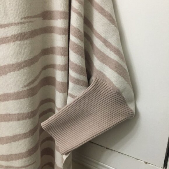 Soia & Kyo Pink Animal Print Knit Scarfigan with Fringe - Picture 4 of 10